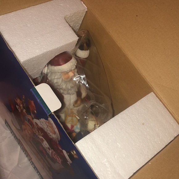 Christmas Delight Porcelain Santa With Sleigh NIB - Picture 7 of 9